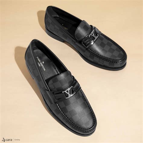 louis vuitton men's loafers sale.